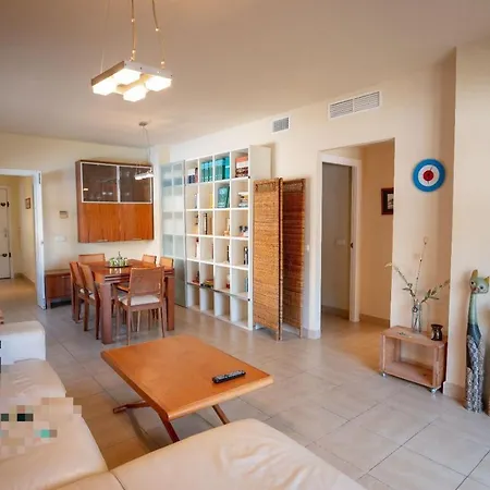 Vista Bahia Con Piscinas, Parking Y Terraza